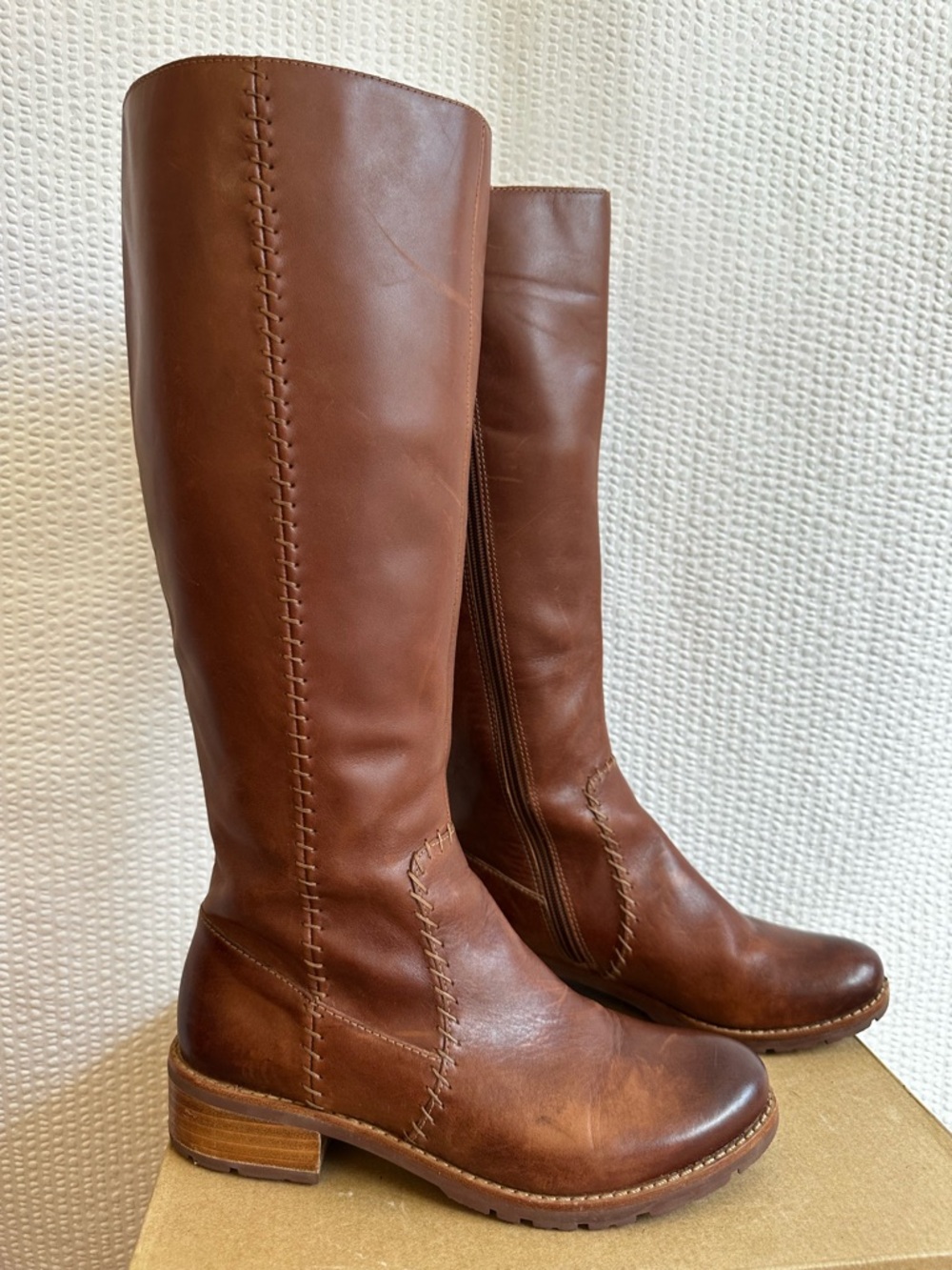 SOFFT Adabelle Cognac Leather Knee High Riding Boots Classic Equestrian Size 7